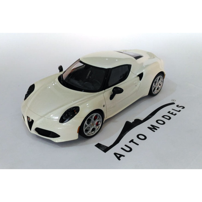 Autoart Alfa Romeo 4C White