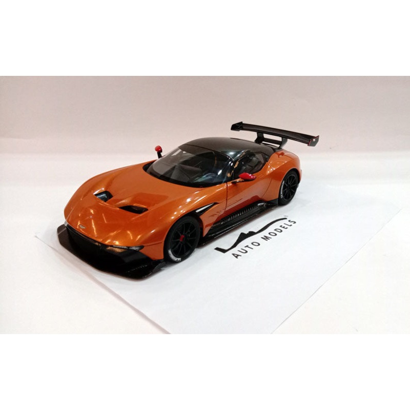 Autoart Aston Martin Vulcan Madagascar Orange