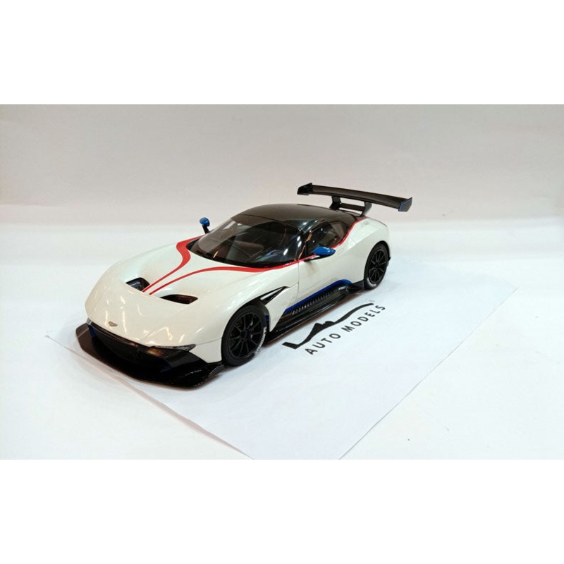 Autoart Aston Martin Vulcan Stratus White w/Blue Red Stripes