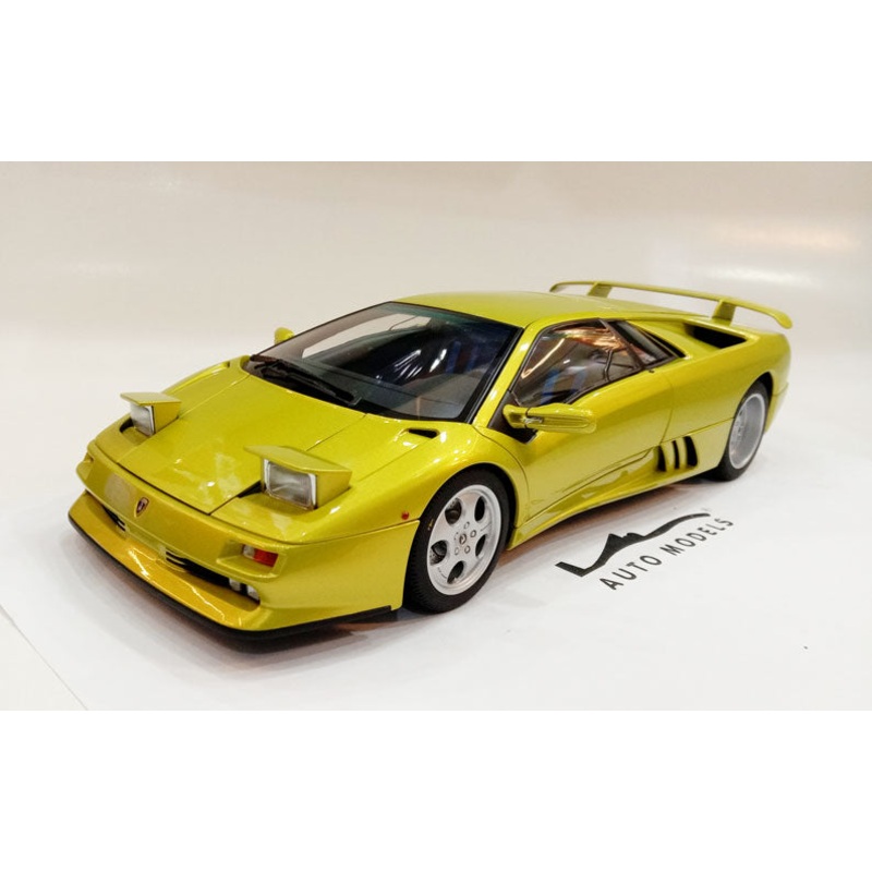 Autoart Lamborghini Diablo SE30 Metallic Yellow