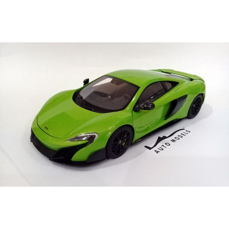Autoart McLaren 675 LT Napier Green