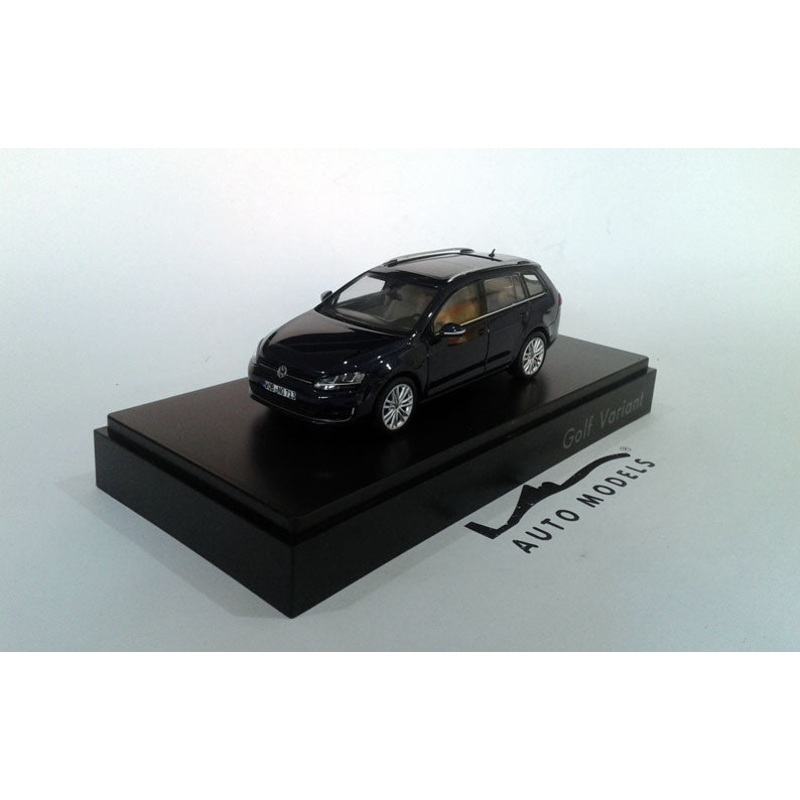 Volkswagen Golf 7 Variant Blue