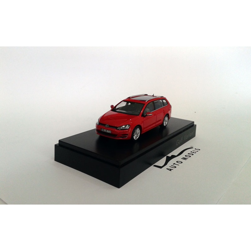 Volkswagen Golf 7 Variant Red