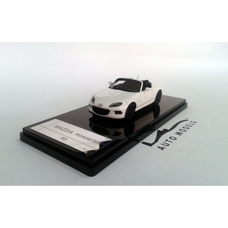 WIT’s Model Mazda Roadster RS Crystal White Pearl
