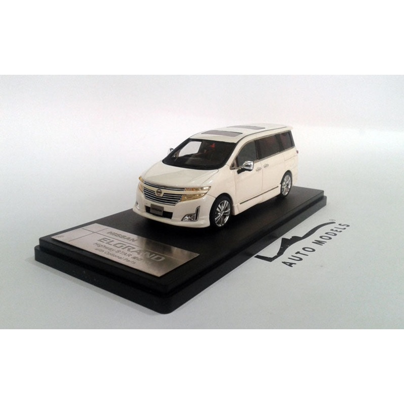WIT’s Model Nissan Elgrand Highway Star White