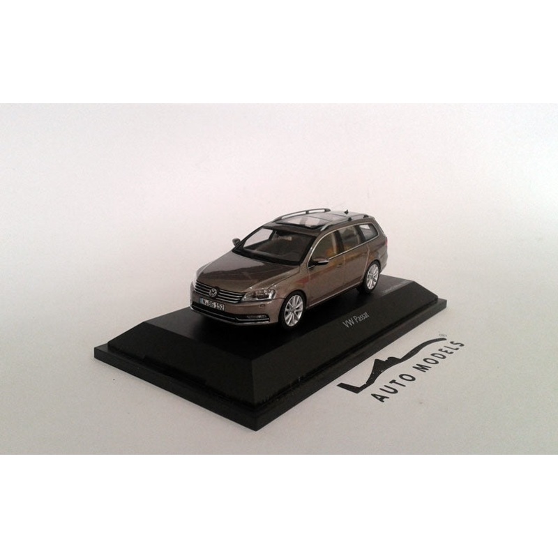 Schuco Volkswagen Passat Variant Cashmere Brown