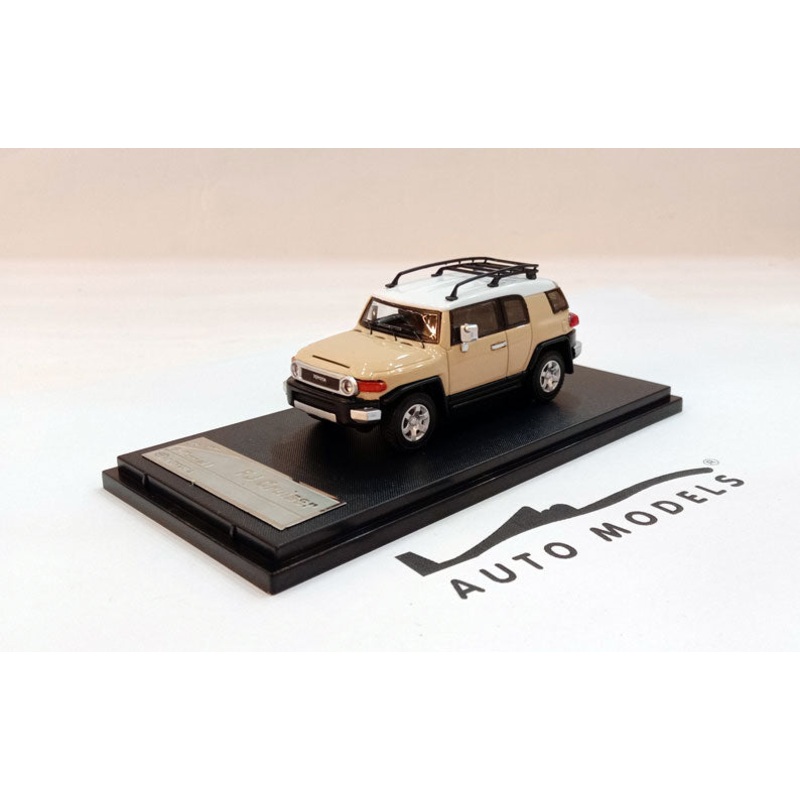 Stance Hunters Toyota FJ Cruiser Quicksand Beige