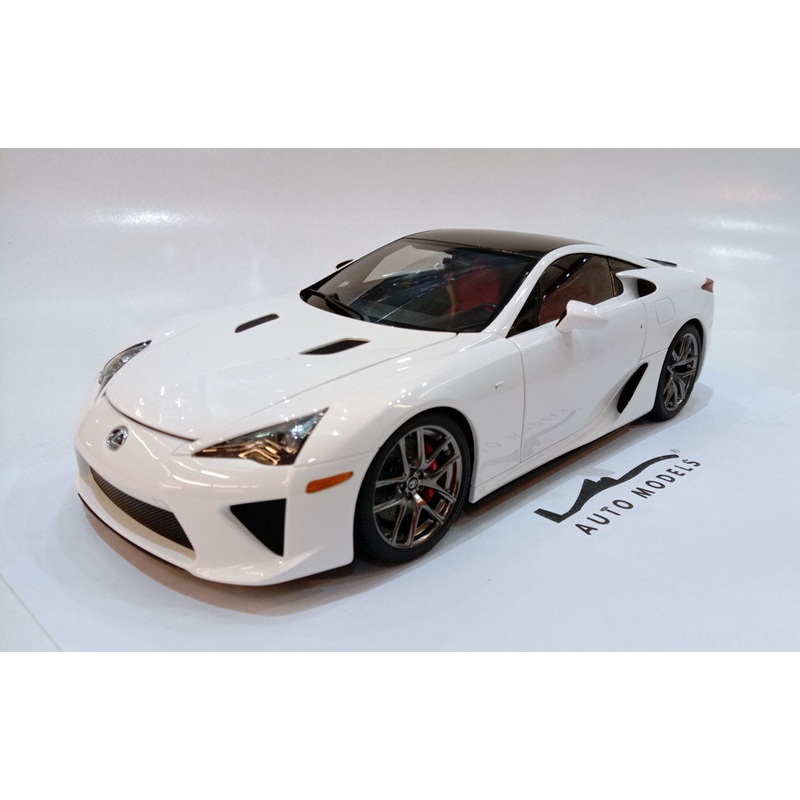 Autoart Lexus LFA Whites White/Carbon Black