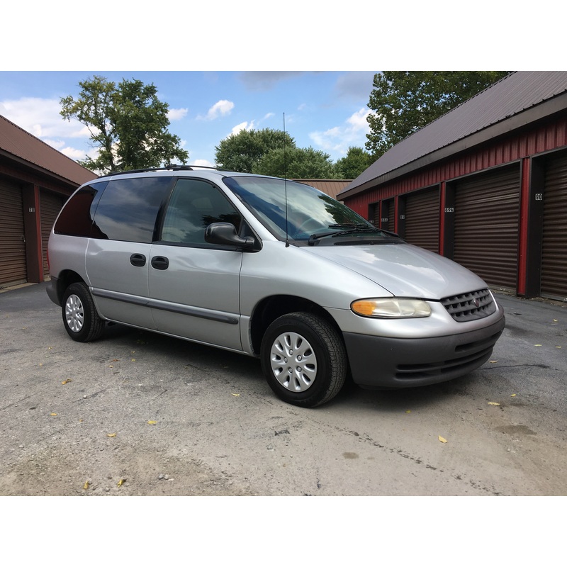 2000 Plymouth Voyager Van