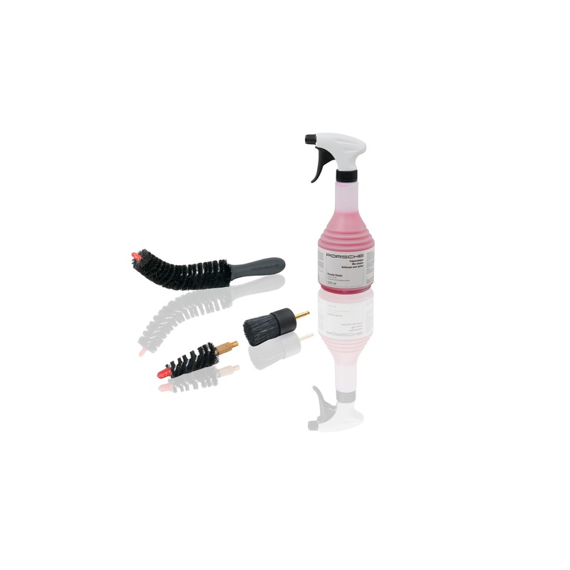 Wheel cleaner with brush set