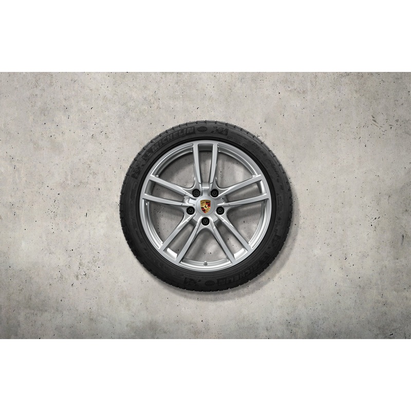 20-inch Cayenne Sport winter wheel-and-tire set