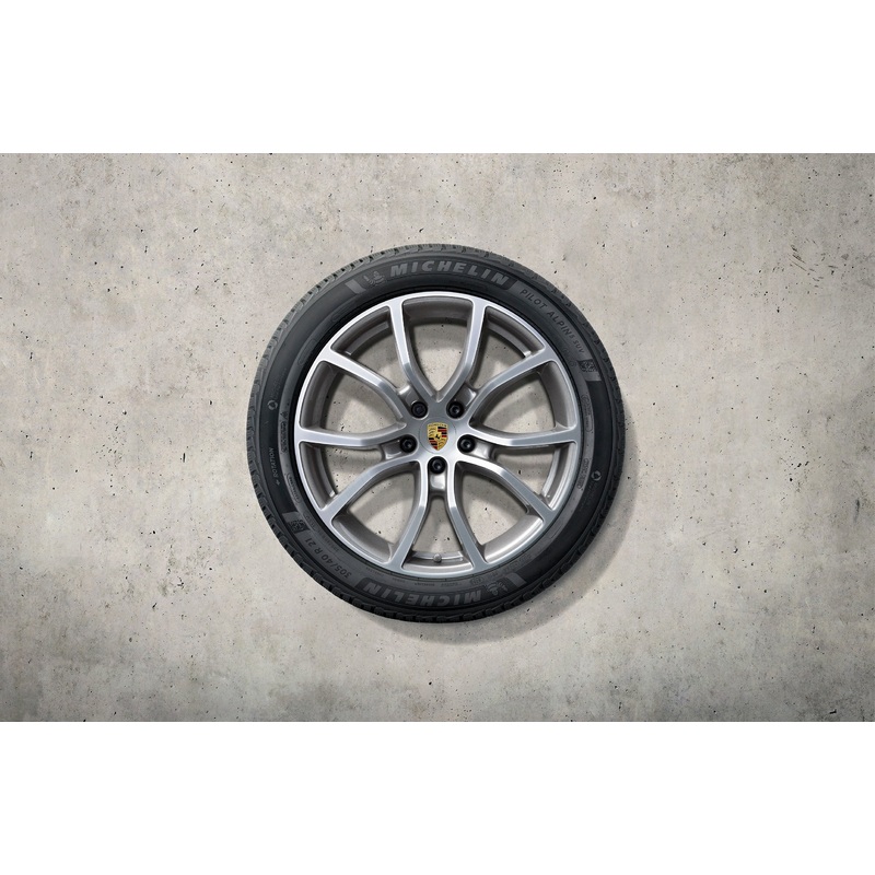 21-inch Cayenne Exclusive Design winter wheel-and-tire set