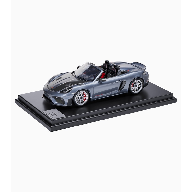 718 Spyder RS 982 1:12 multicolor
