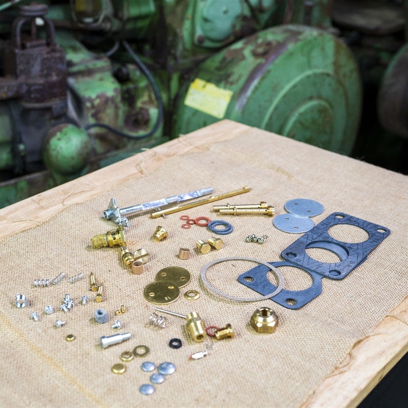 Comprehensive John Deere Carburetor Kit: DLTX99 on John Deere 520