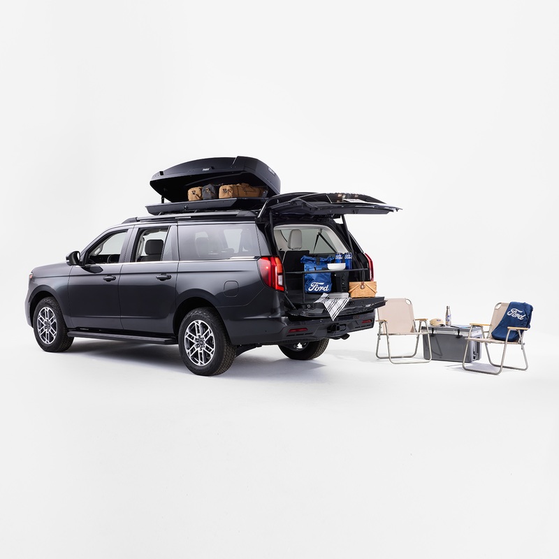 Family Adventure Display for Expedition