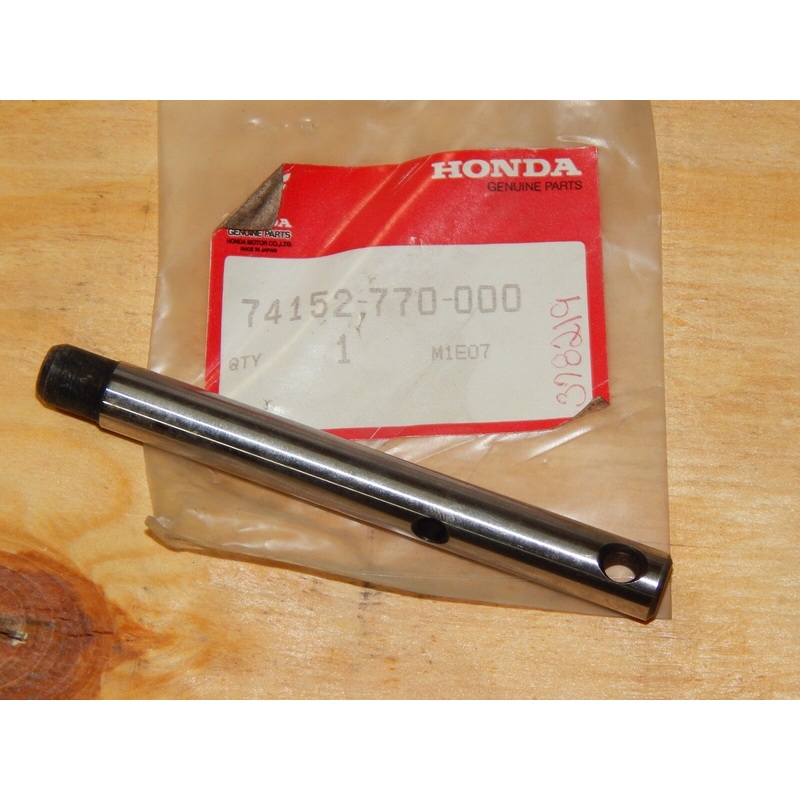 Honda OEM Shaft #74152-770-000 QTY.1-NEW