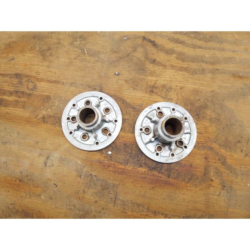 Wheel Horse 4 Speed Uni-Drive Transmission Axle Supports (QTY 2) 7194, 7195