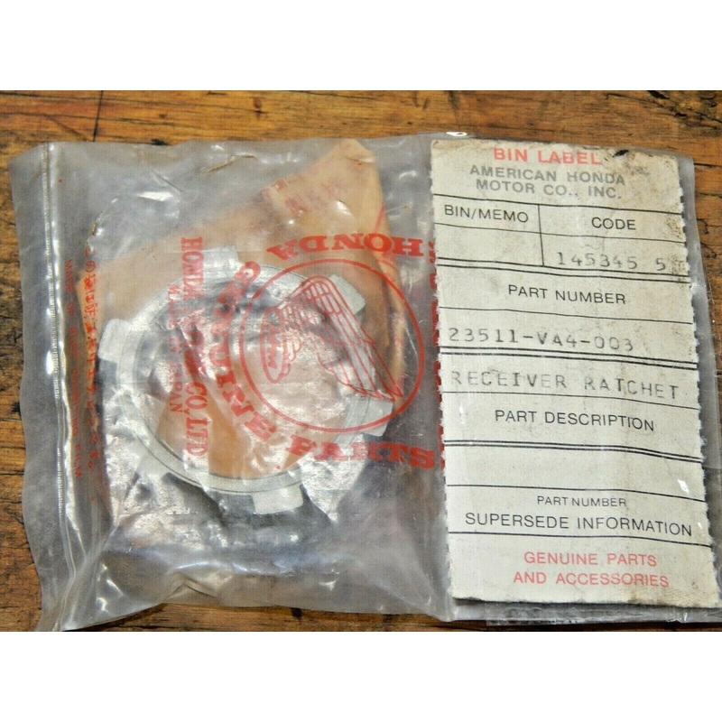 Genuine Honda 23511-VA4-003 Receiver Ratchet