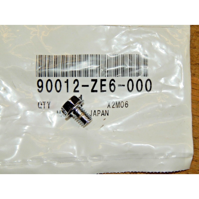 Honda OEM Flange Bolt #90012-ZE6-000- QTY.1-NEW