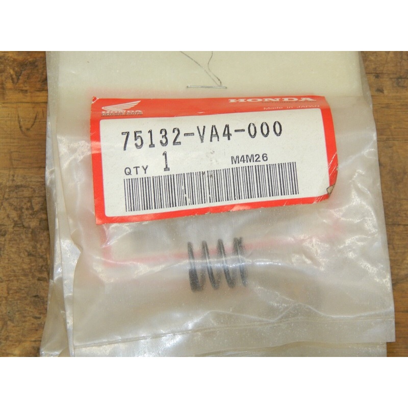 Honda OEM Spring Part#75132-VA4-000 QTY.1 -NEW